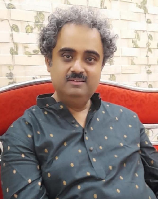 নীলাব্জ: অসমাপ্ত কবিতার মতো বিদায়